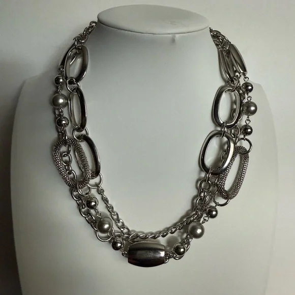 Premier Designs Silver Layered Necklace - Picture 6 of 11